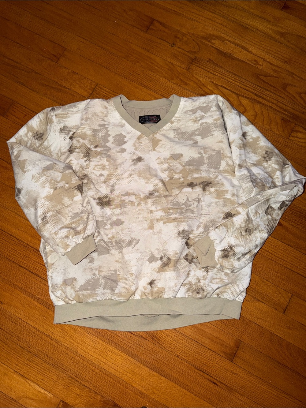 Men's Golf Camouflage Pattern Performance V-Neck Sweater in Beige and Cream Med